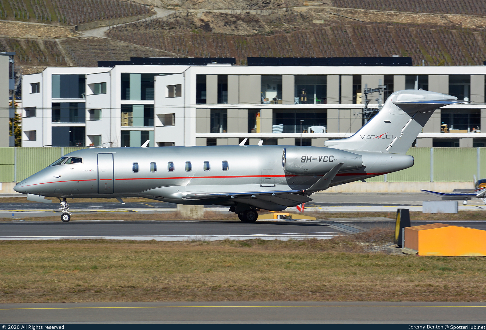 Photo of 9H-VCC - Bombardier Challenger 350 operated by VistaJet