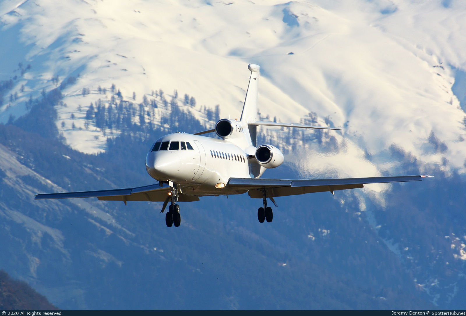 Photo of F-GKOM - Dassault Falcon 900B operated by Dassault Falcon Service