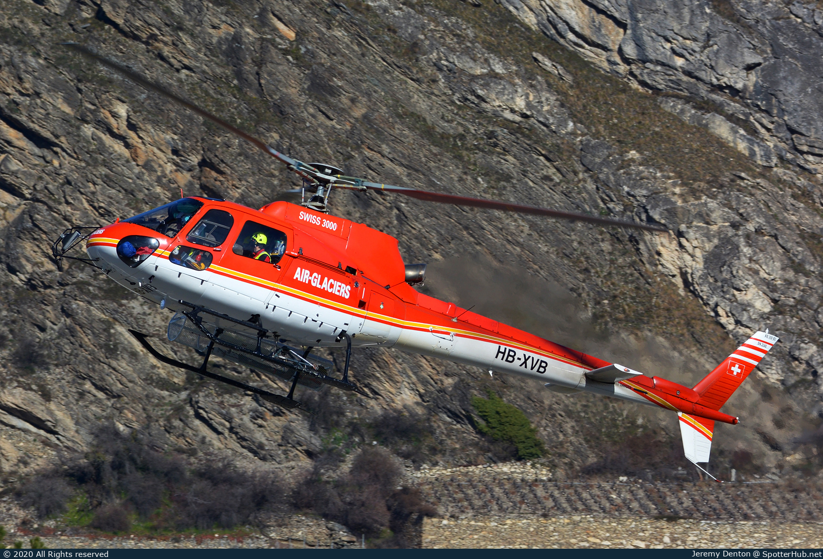 Photo of HB-XVB - Aérospatiale AS350B2 Écureuil operated by Air Glaciers