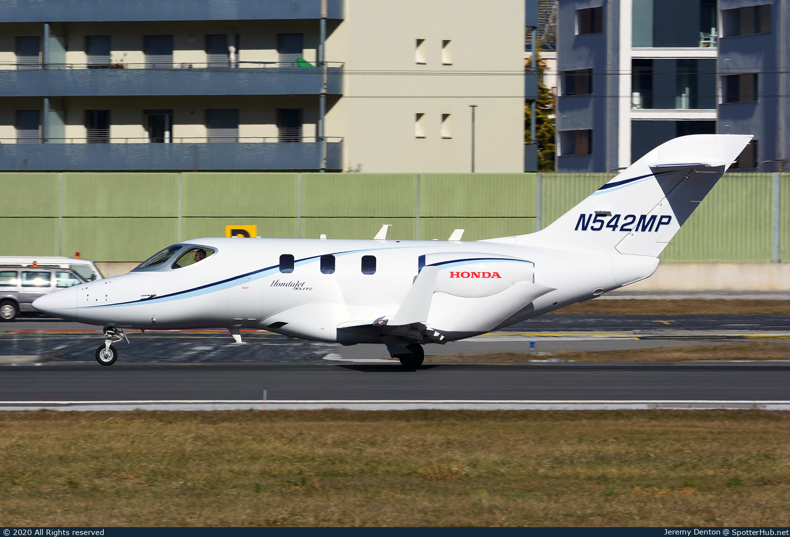 Photo of N542MP - Honda HA-420 HondaJet Elite operated by Clay Lacy Aviation