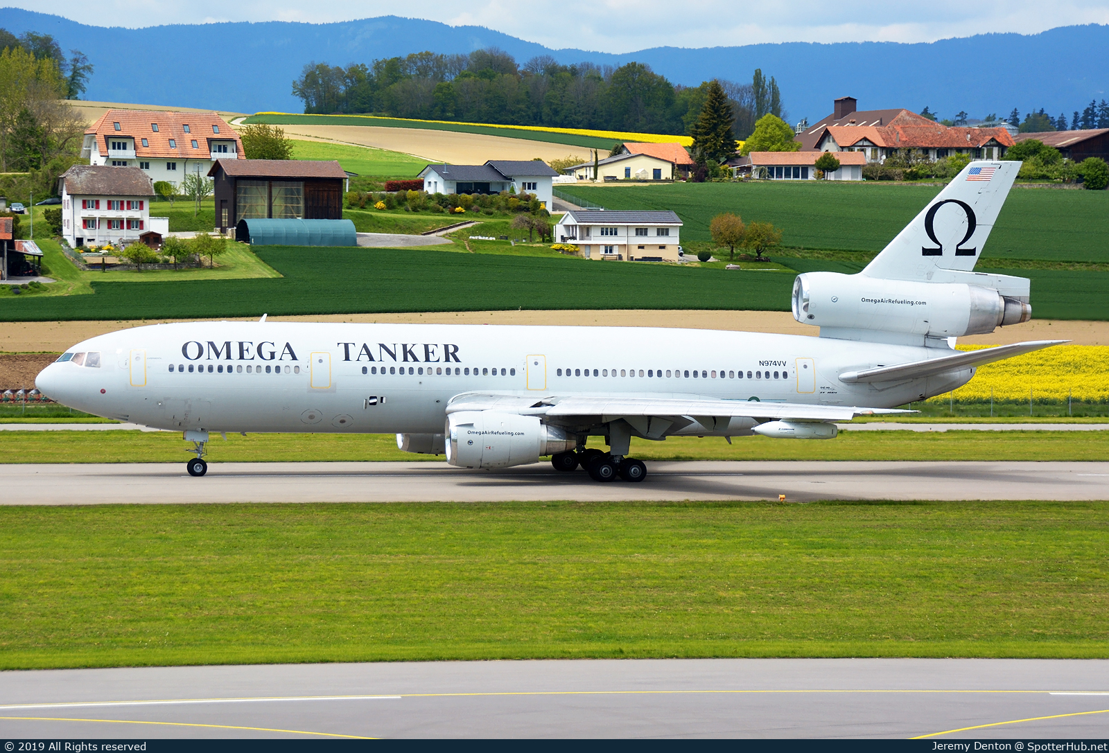 Photo of N974VV - McDonnell Douglas DC-10-40 operated by Omega Aerial Refueling Services