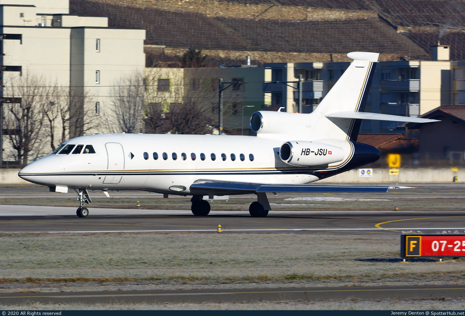 Photo of HB-JSU - Dassault Falcon 900DX operated by International Jet Management