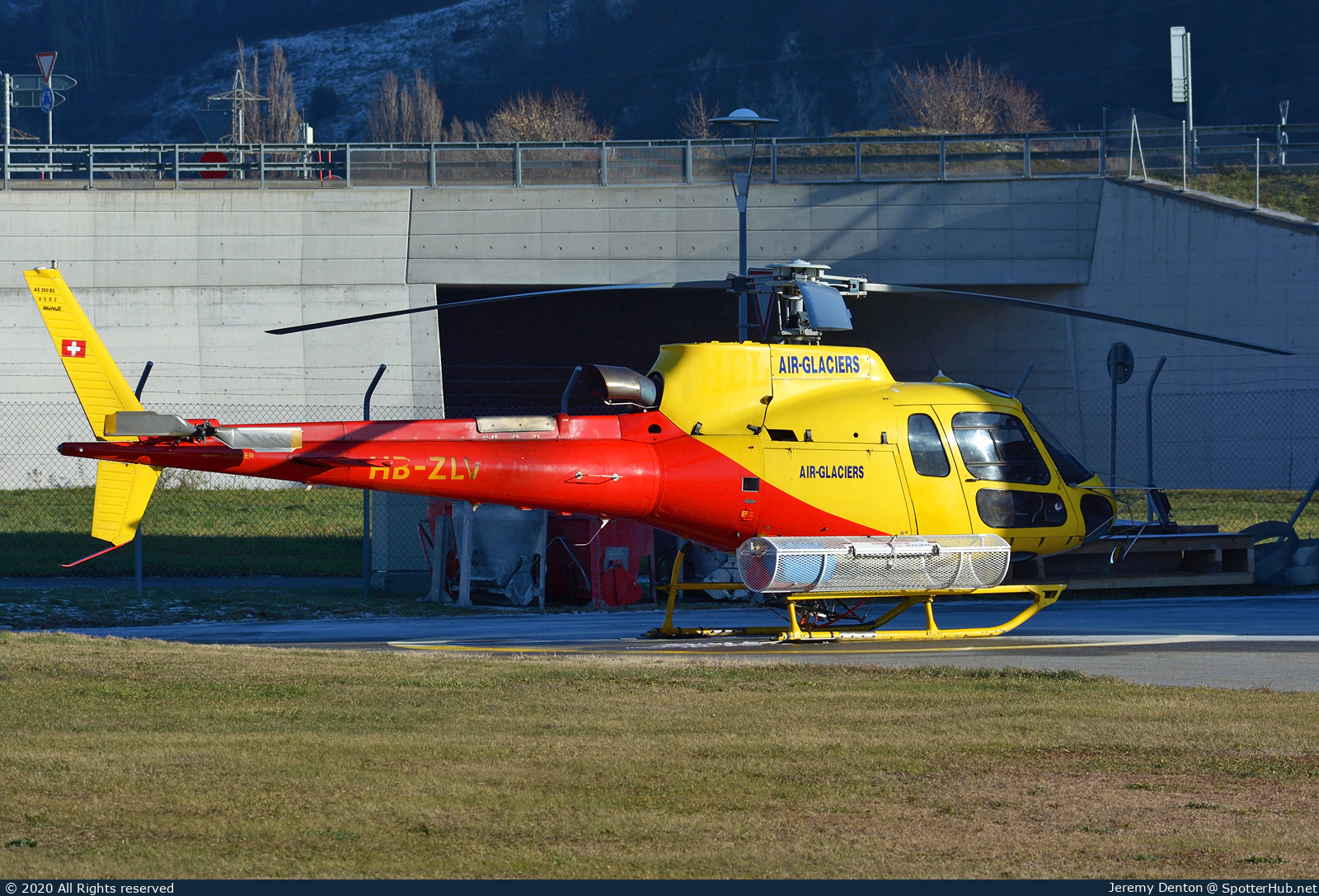 Photo of HB-ZLV - Aérospatiale AS350B3 Écureuil operated by Air Glaciers