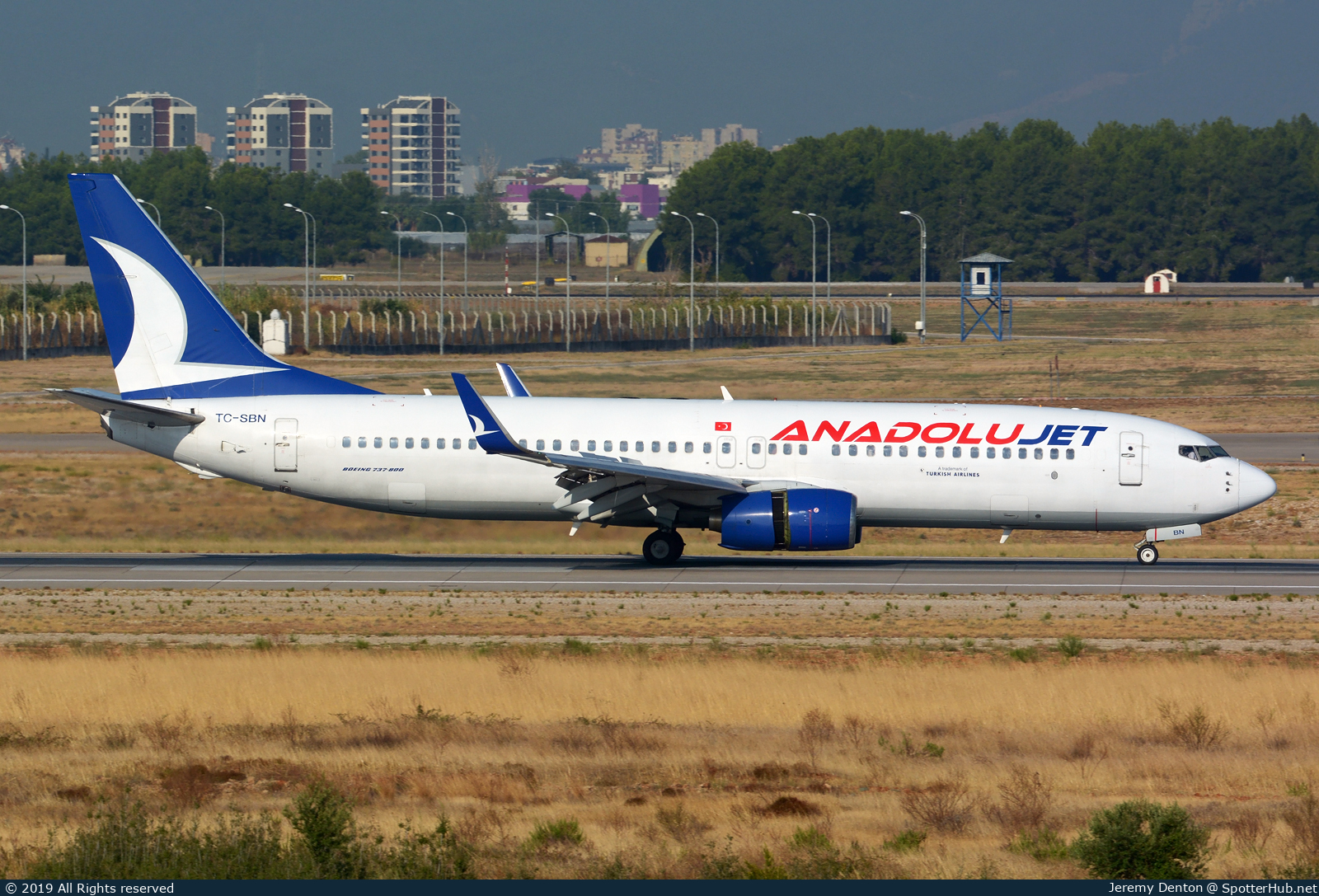 Photo of TC-SBN - Boeing 737-86N operated by AnadoluJet (opb SunExpress)
