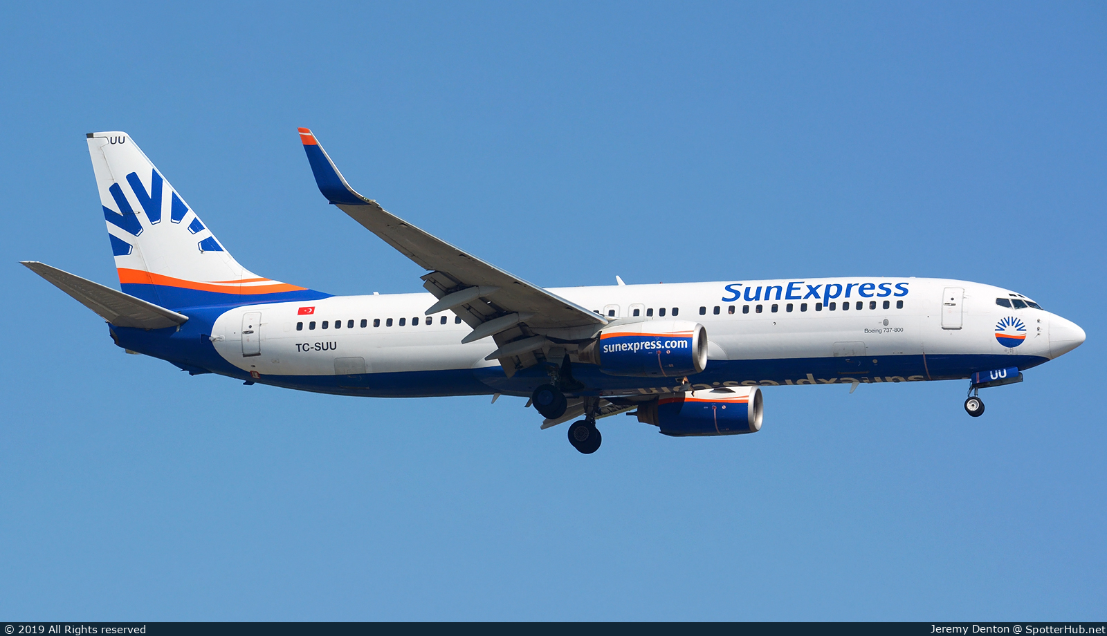 Photo of TC-SUU - Boeing 737-86Q operated by SunExpress