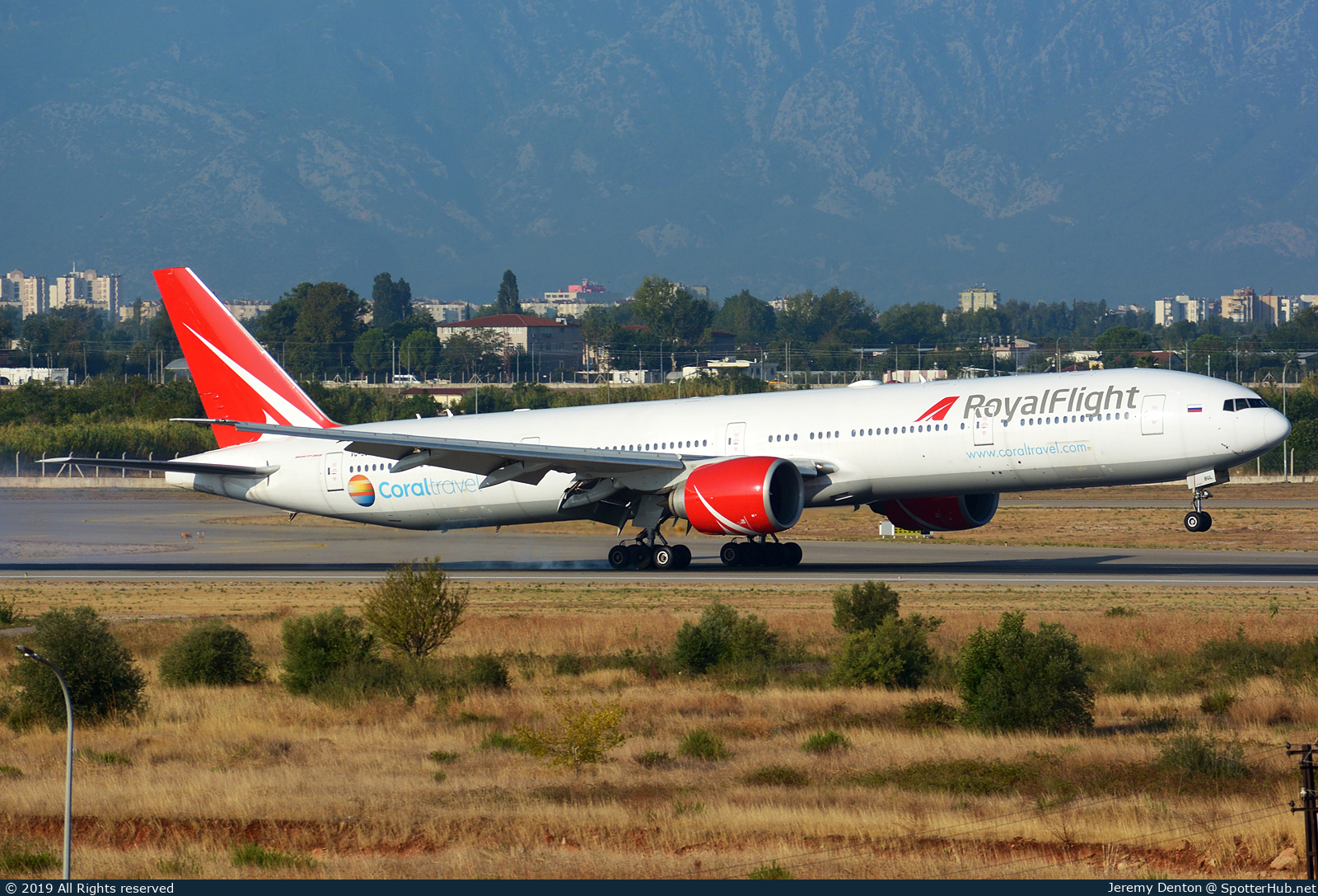 Photo of VQ-BGL - Boeing 777-31H(ER) operated by Royal Flight