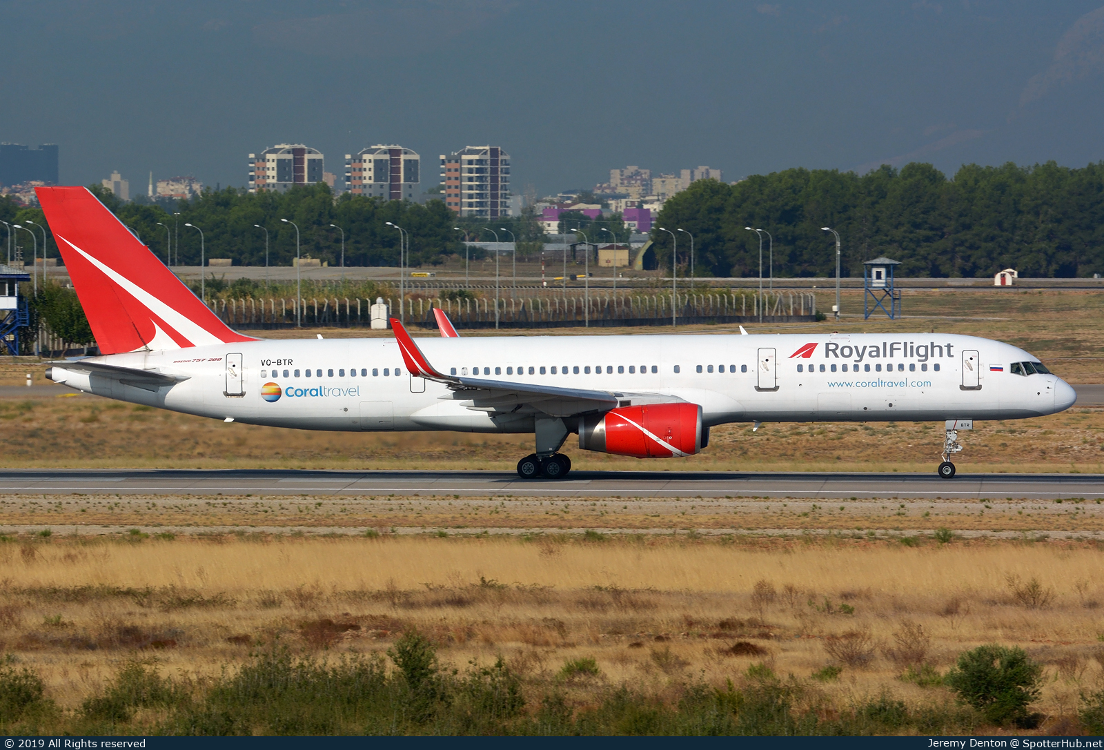 Photo of VQ-BTR - Boeing 757-28A operated by Royal Flight