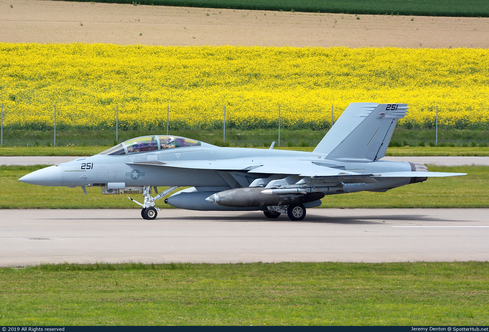 Photo of 169653 - Boeing F/A-18F Super Hornet operated by US Navy