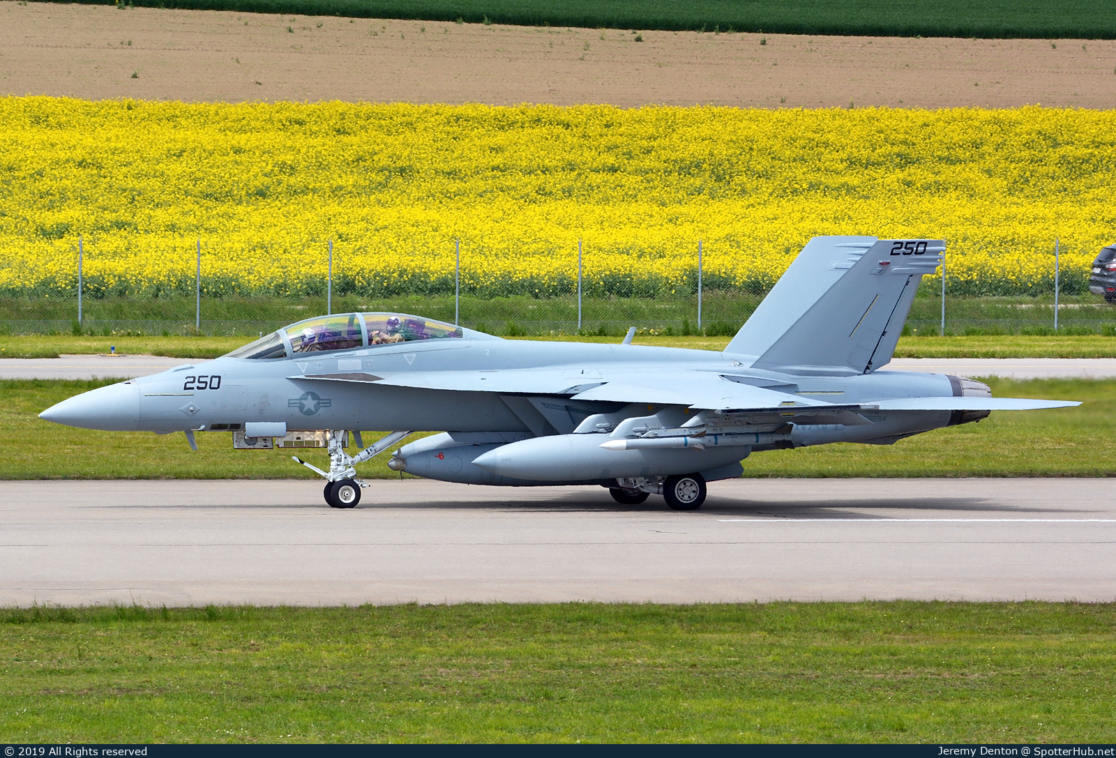 Photo of 169654 - Boeing F/A-18F Super Hornet operated by US Navy