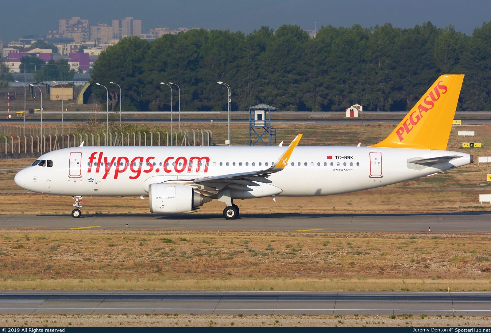 Photo of TC-NBK - Airbus A320-251N operated by Pegasus Airlines