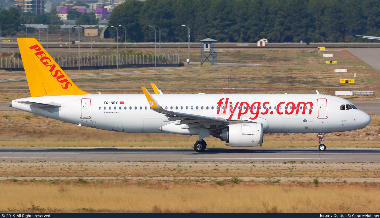 Photo of TC-NBV - Airbus A320-251N operated by Pegasus Airlines