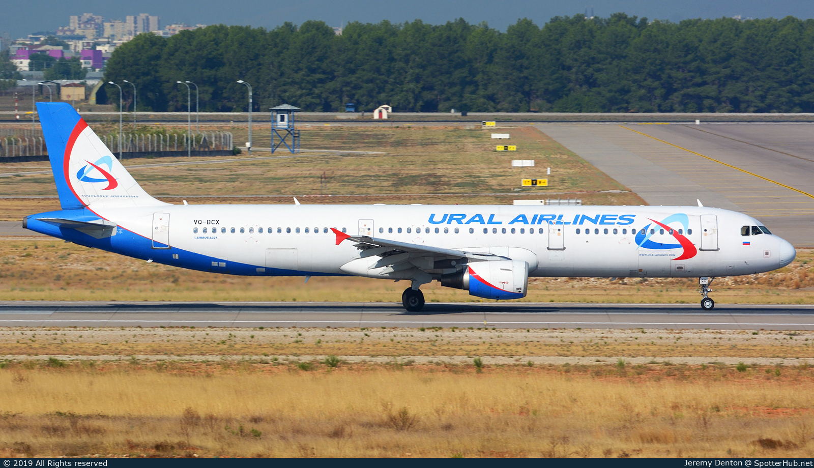 Photo of VQ-BCX - Airbus A321-211 operated by Ural Airlines