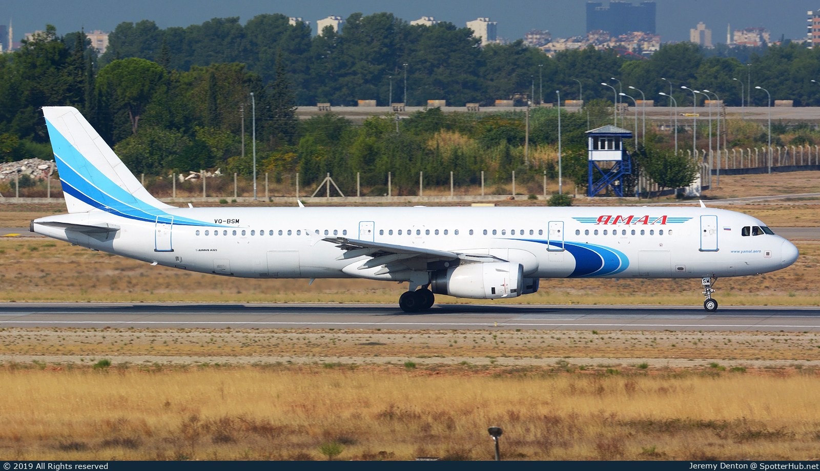 Photo of VQ-BSM - Airbus A321-231 operated by Yamal Airlines