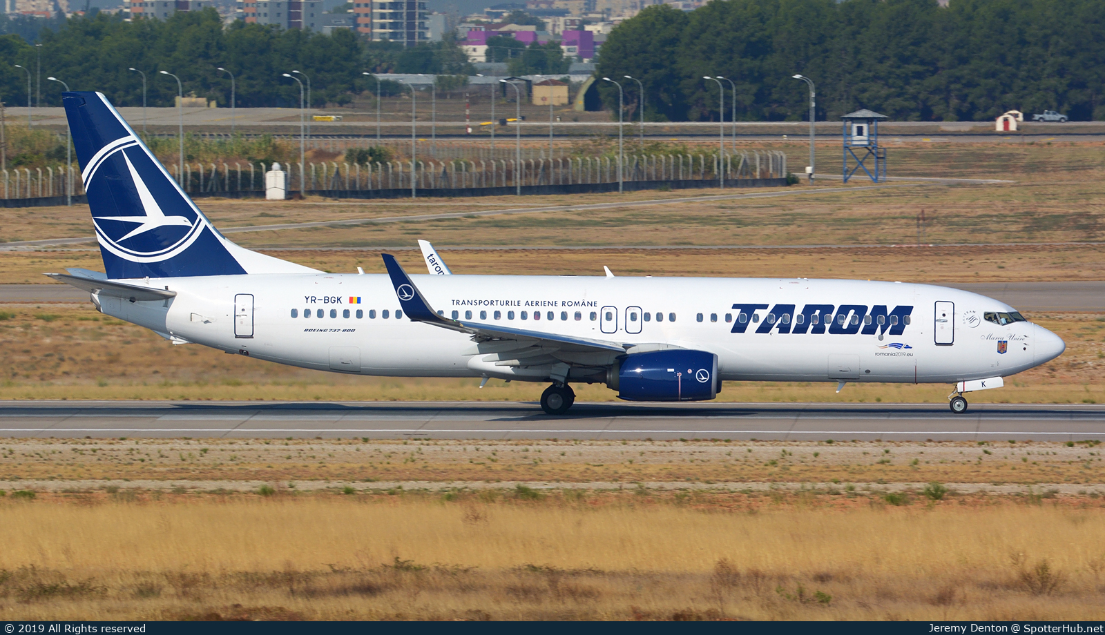 Photo of YR-BGK - Boeing 737-82R operated by Tarom - Romanian Air Transport