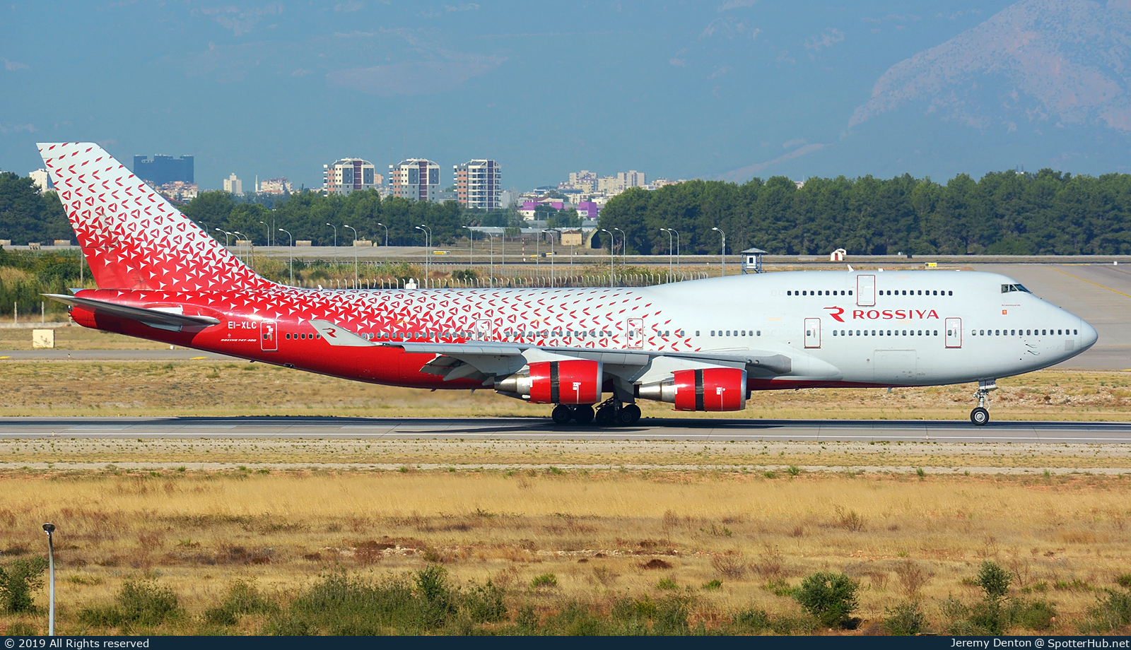 Photo of EI-XLC - Boeing 747-446 operated by Rossiya Airlines