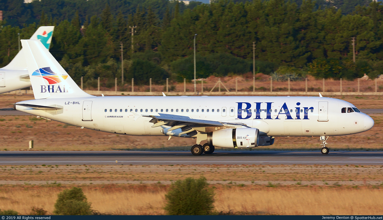 Photo of LZ-BHL - Airbus A320-232 operated by BH Air