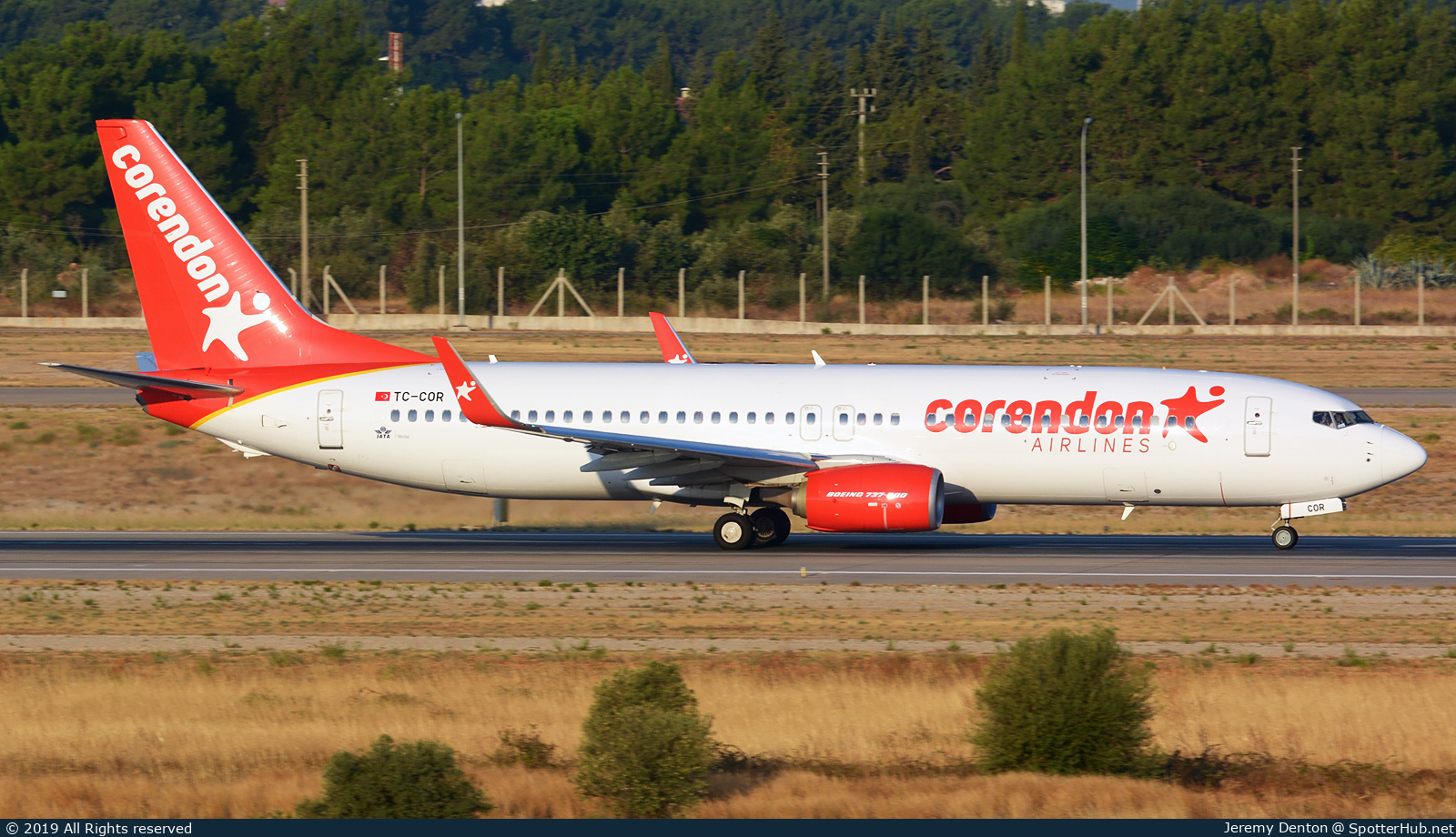 Photo of TC-COR - Boeing 737-8SH operated by Corendon Airlines