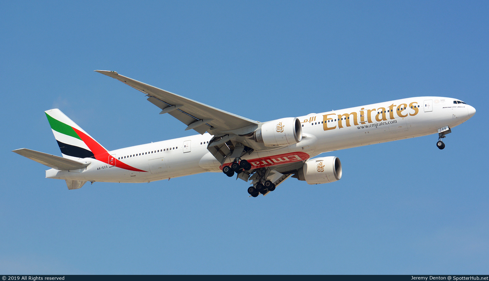 Photo of A6-ECS - Boeing 777-31H(ER) operated by Emirates
