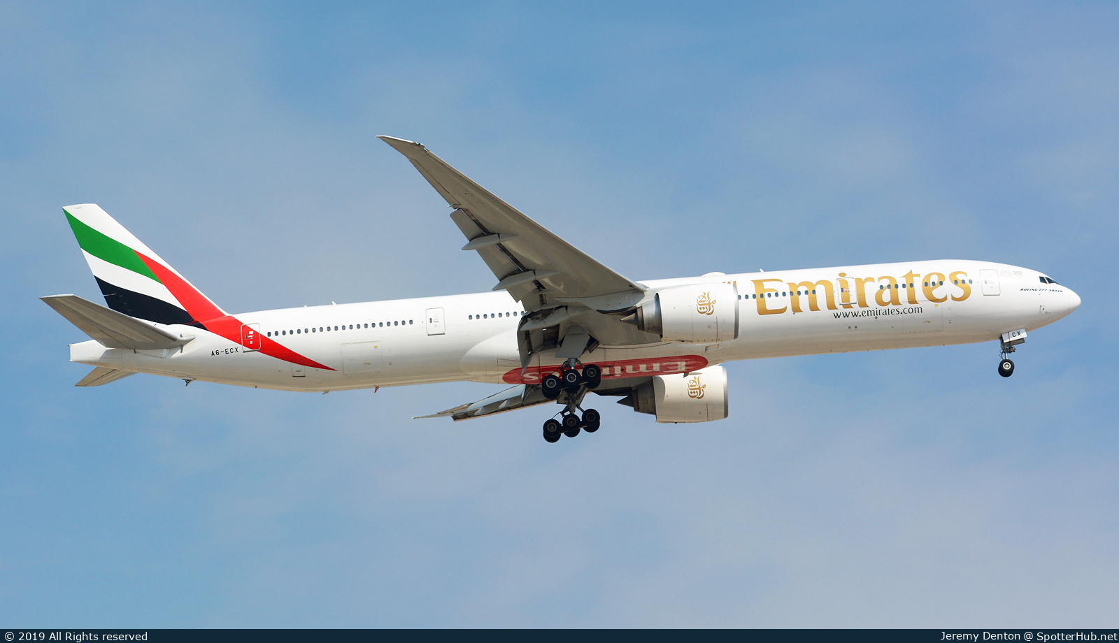 Photo of A6-ECX - Boeing 777-31H(ER) operated by Emirates