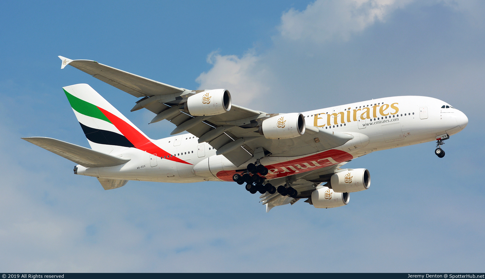 Photo of A6-EEX - Airbus A380-861 operated by Emirates