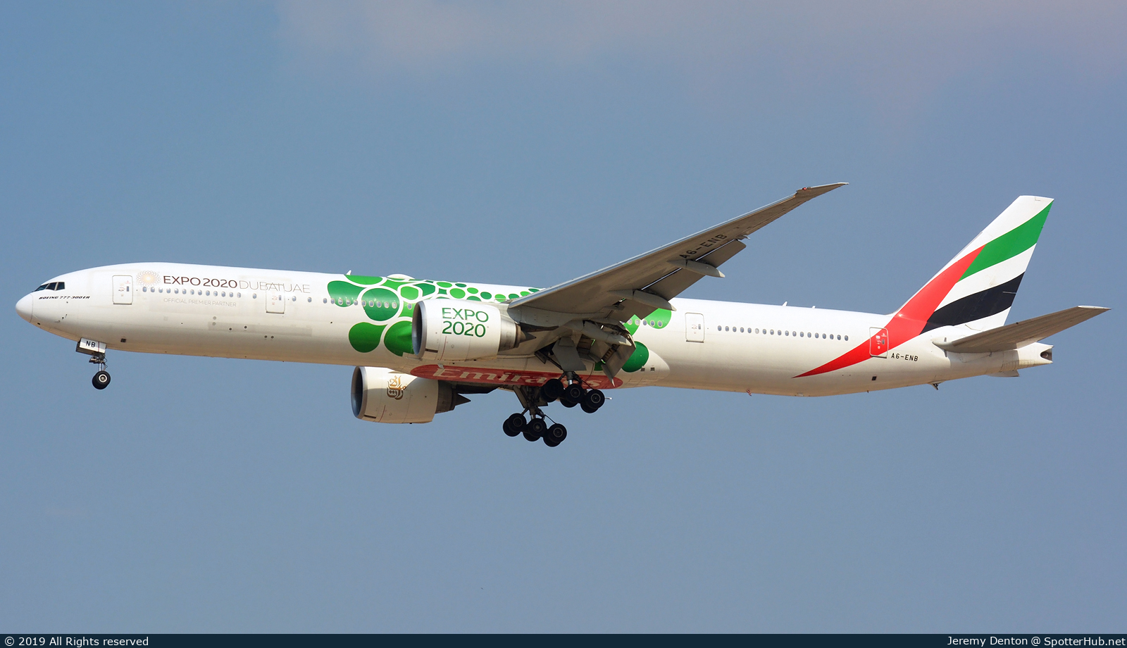 Photo of A6-ENB - Boeing 777-31H(ER) operated by Emirates