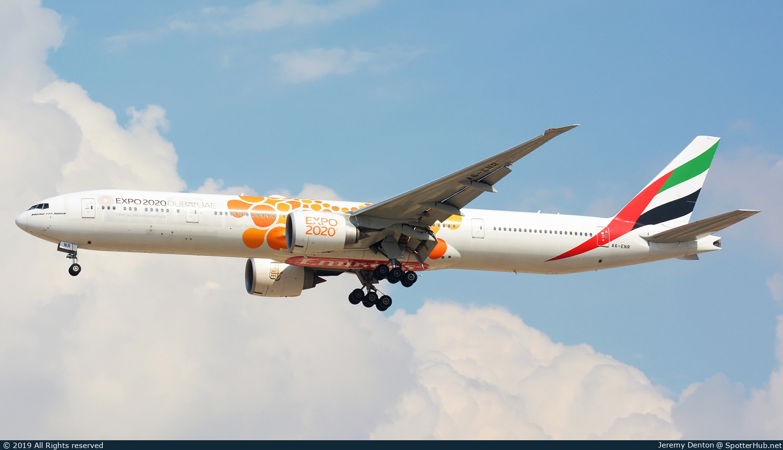 Photo of A6-ENR - Boeing 777-31H(ER) operated by Emirates