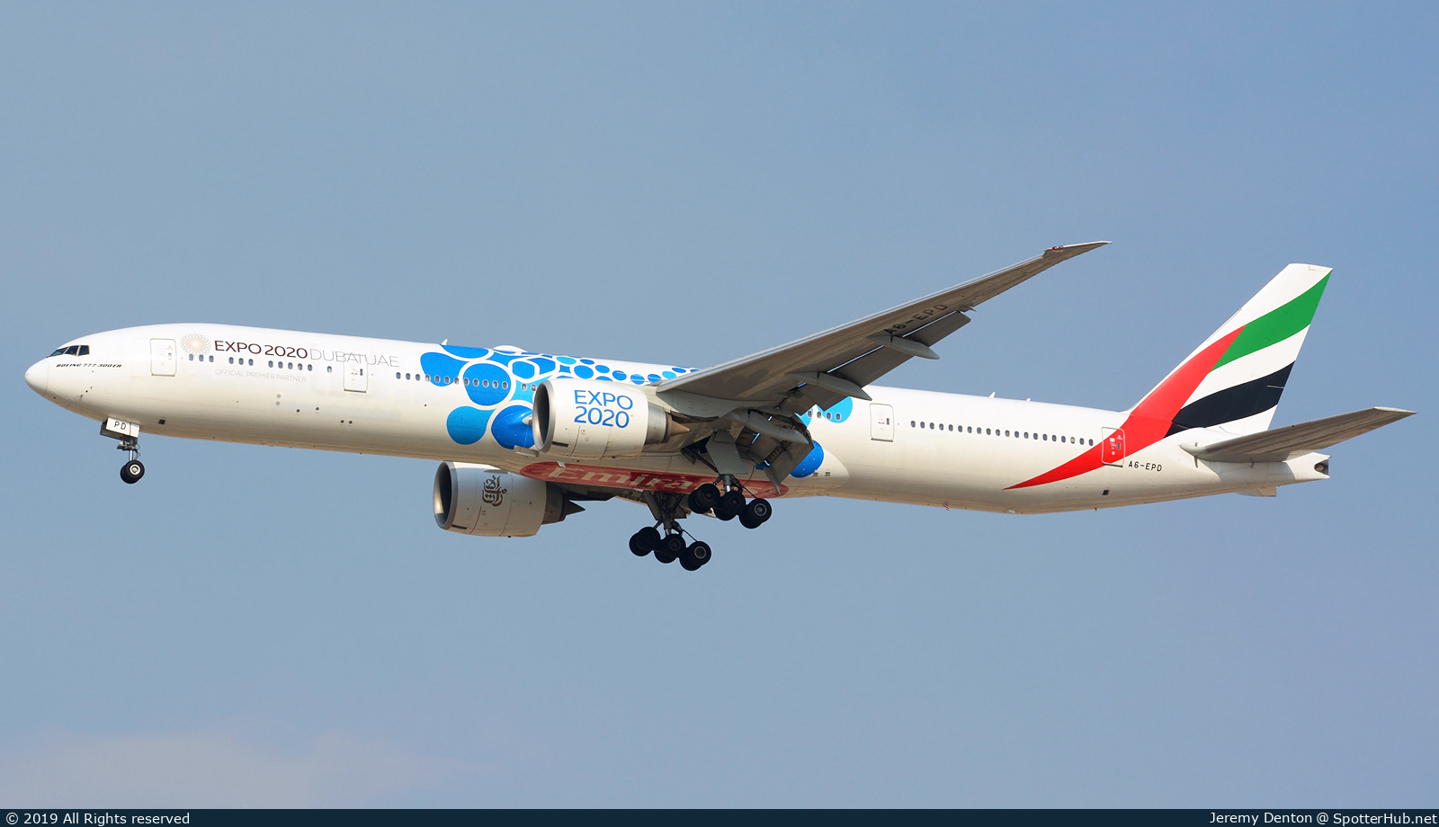 Photo of A6-EPD - Boeing 777-31H(ER) operated by Emirates