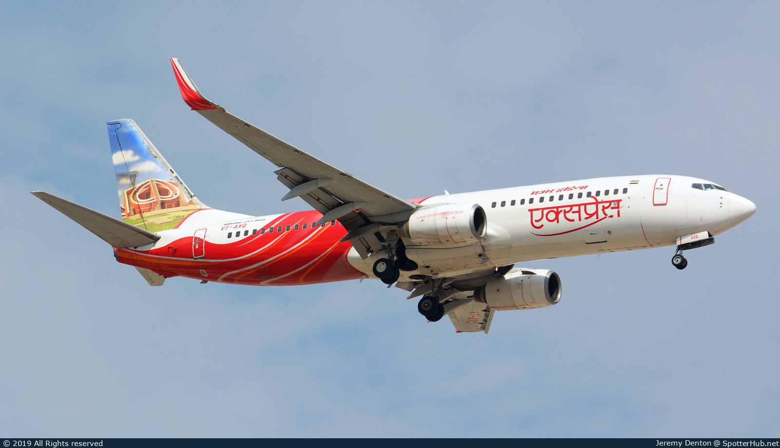 Photo of VT-AXQ - Boeing 737-8HG operated by Air India Express