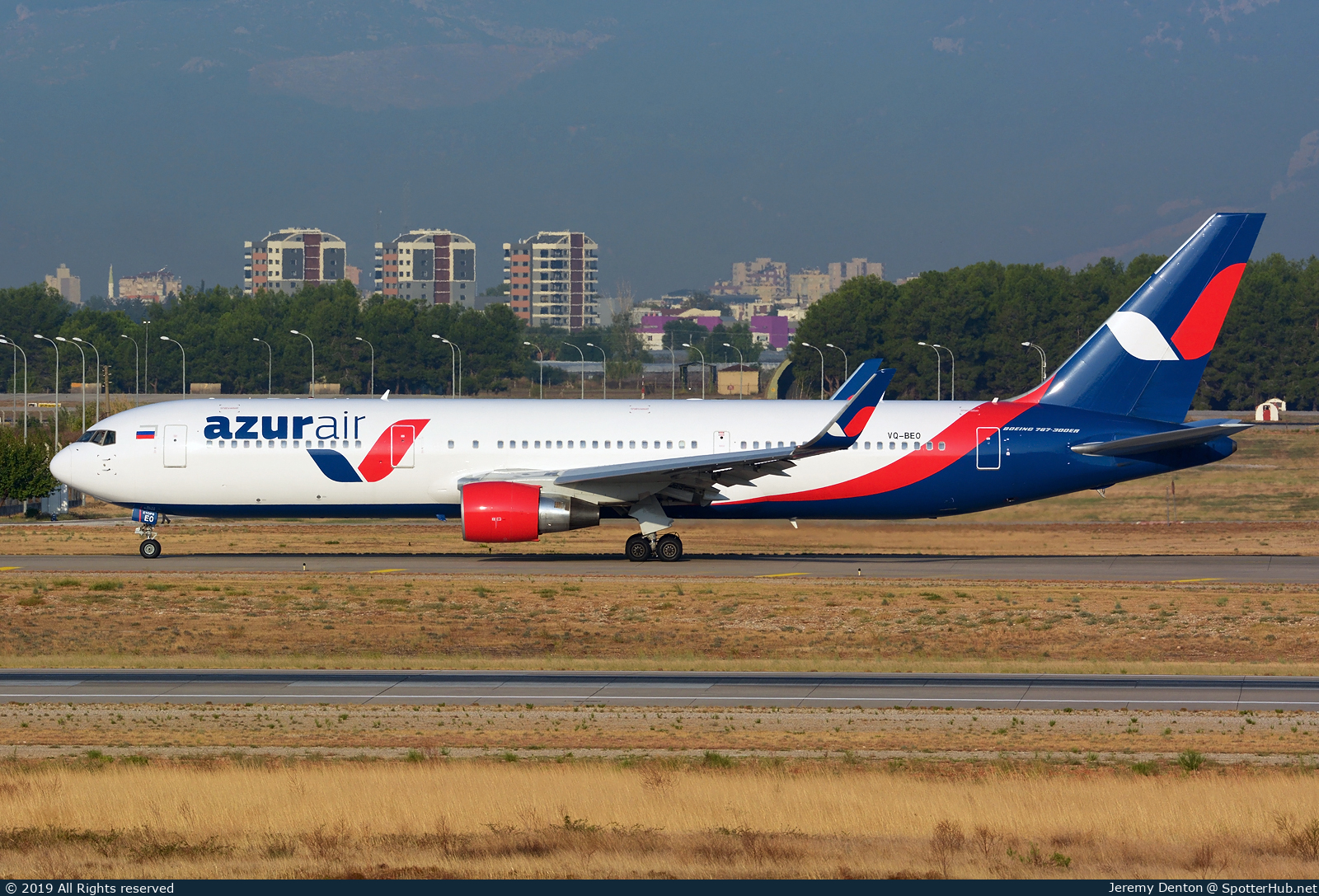 Photo of VQ-BEO - Boeing 767-33A(ER) operated by Azur Air