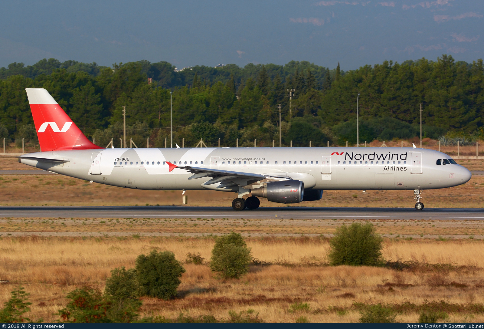 Photo of VQ-BOE - Airbus A321-211 operated by Nordwind Airlines