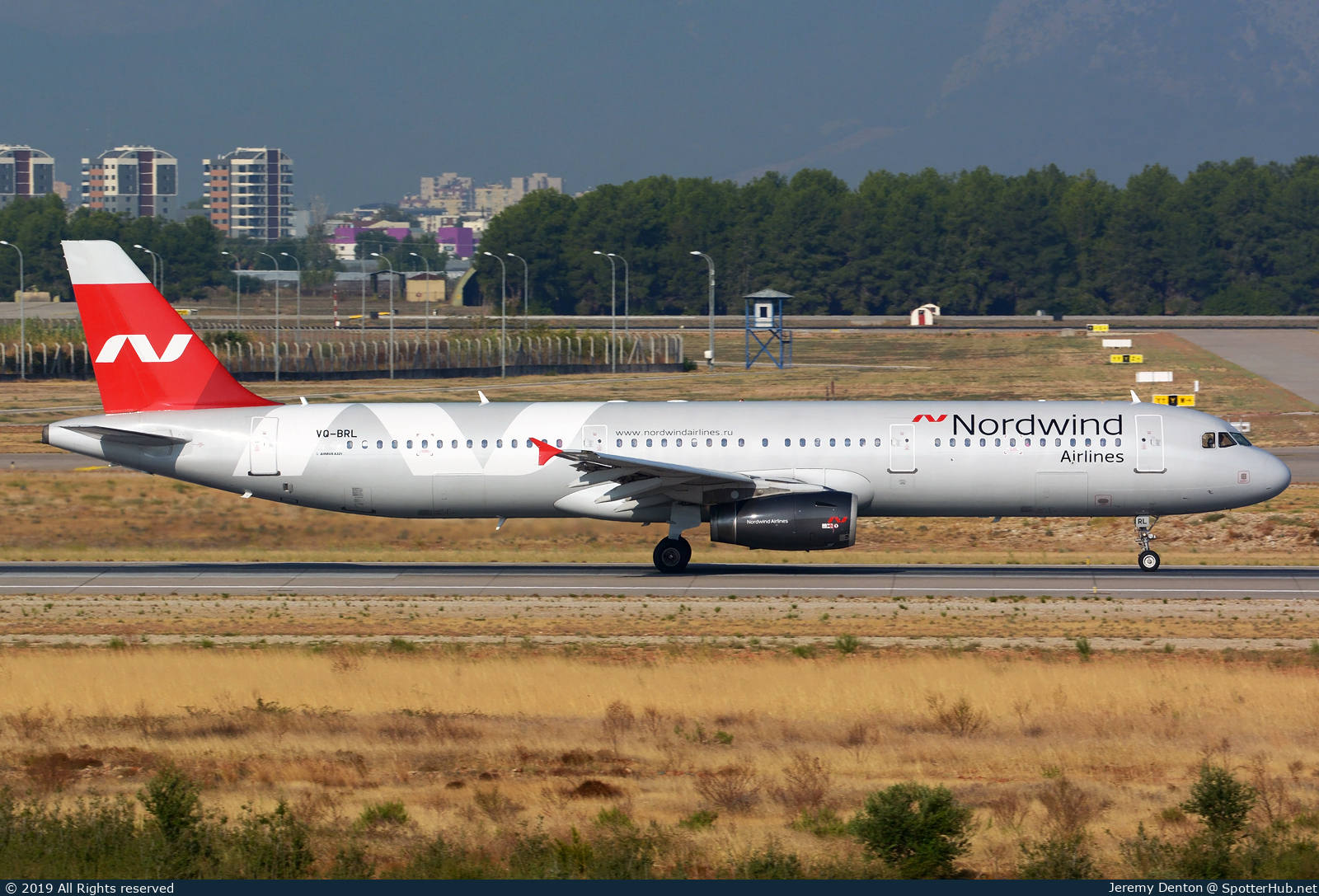 Photo of VQ-BRL - Airbus A321-231 operated by Nordwind Airlines
