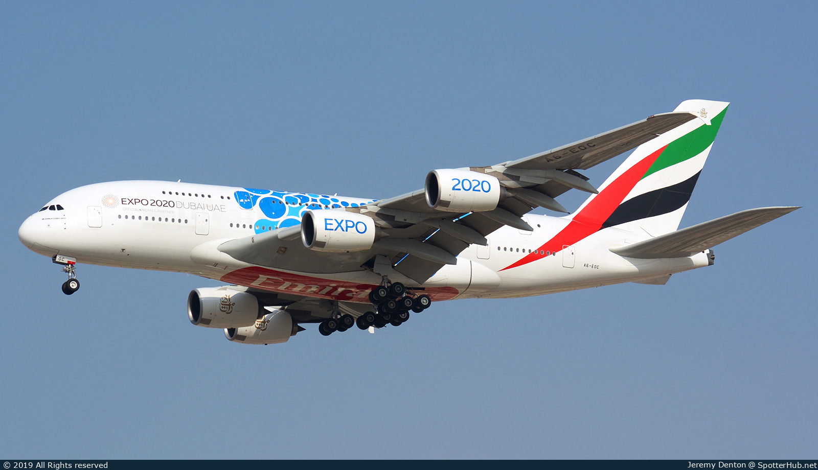 Photo of A6-EOC - Airbus A380-861 operated by Emirates