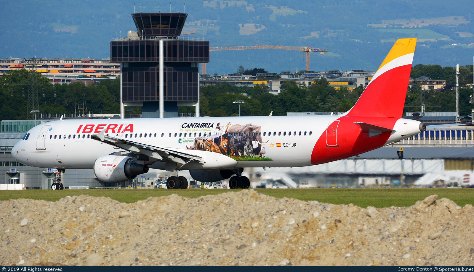 Photo of EC-IJN - Airbus A321-212 operated by Iberia