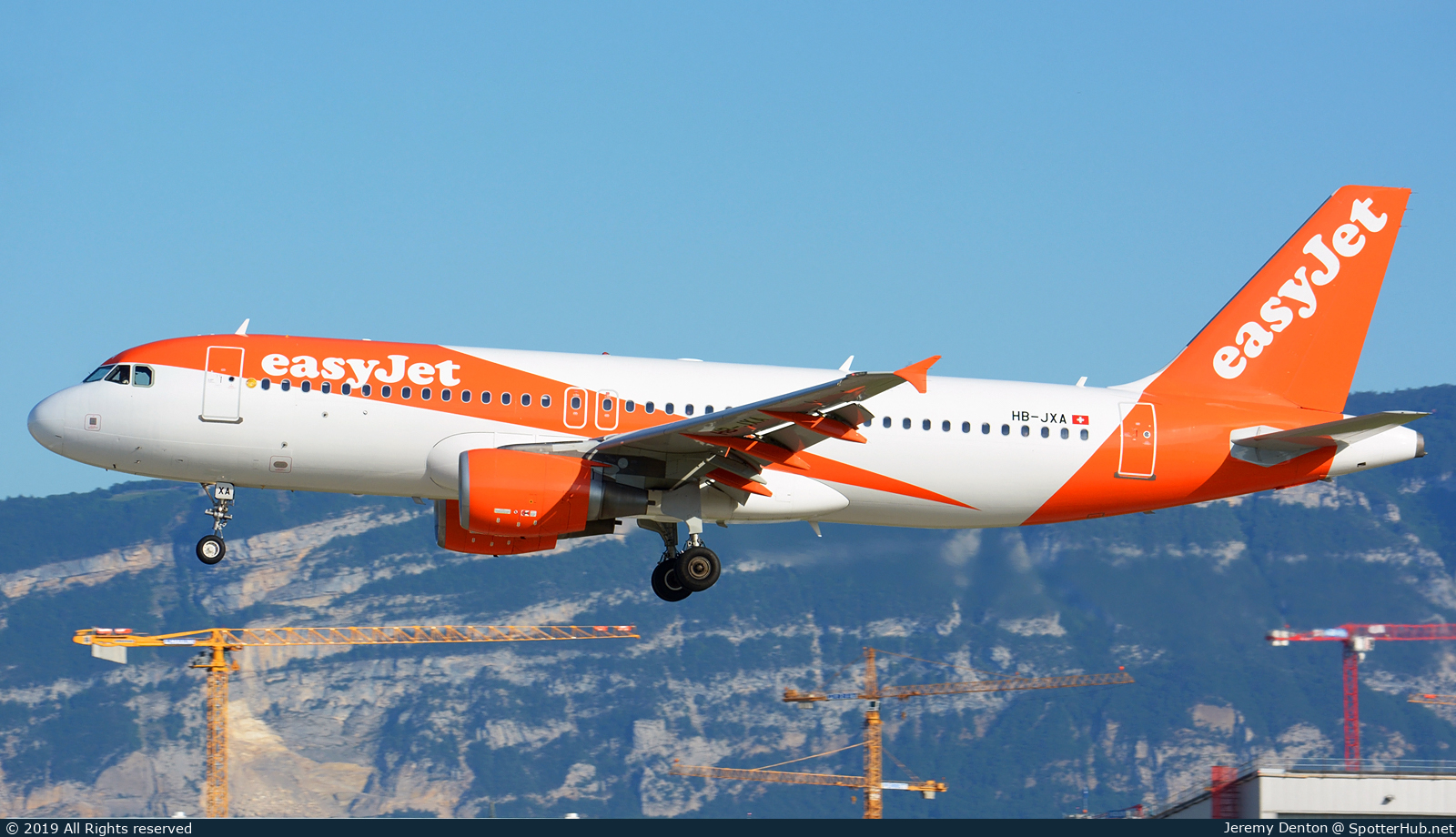 Photo of HB-JXA - Airbus A320-214 operated by easyJet Switzerland