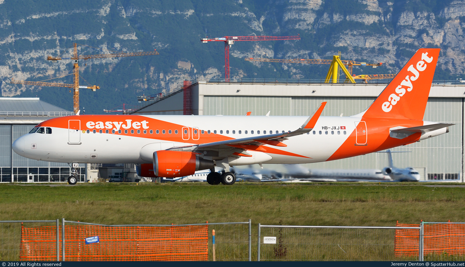 Photo of HB-JXJ - Airbus A320-214 operated by easyJet Switzerland