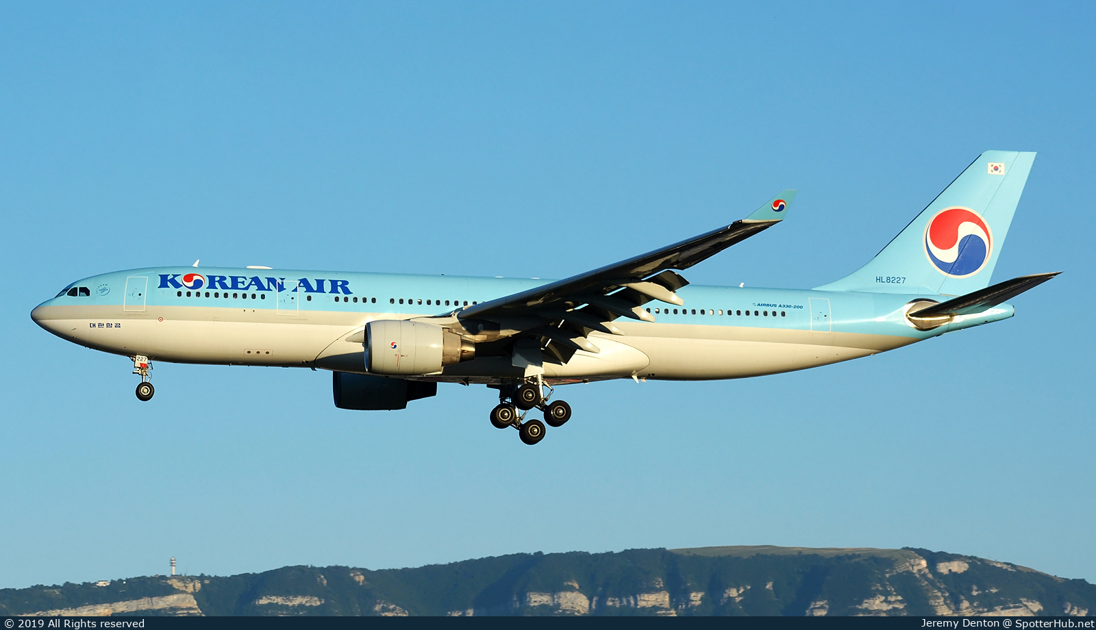 Photo of HL8227 - Airbus A330-223 operated by Korean Air