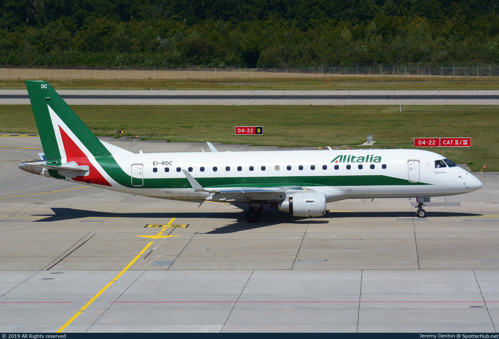 Photo of EI-RDC - Embraer ERJ-175STD operated by Alitalia CityLiner
