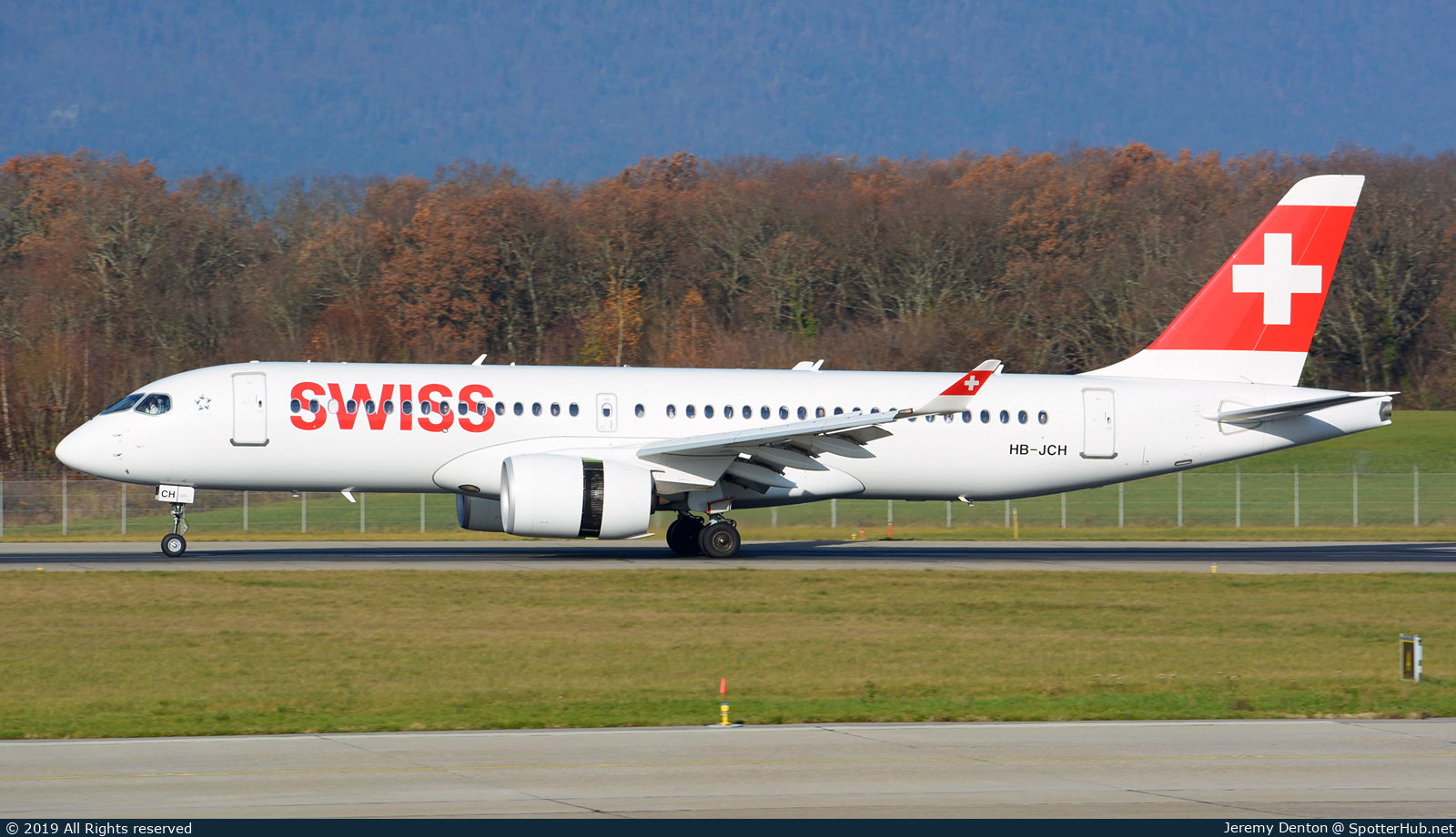 Photo of HB-JCH - Airbus A220-300 operated by Swiss International Air Lines