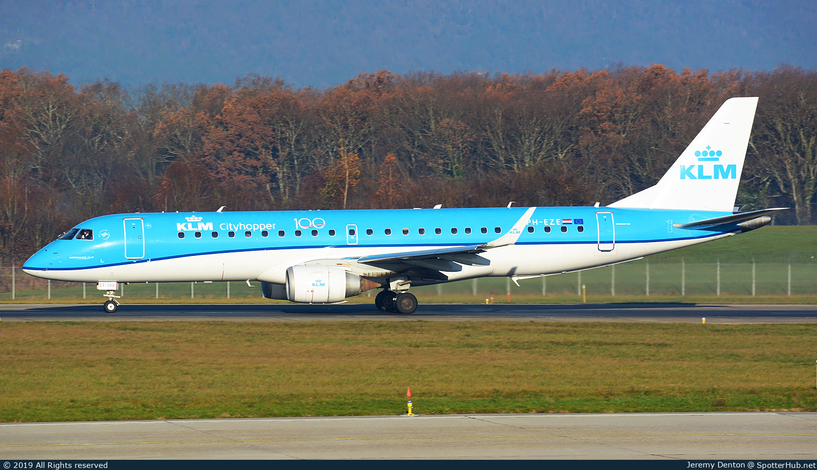 Photo of PH-EZE - Embraer ERJ-190STD operated by KLM Cityhopper