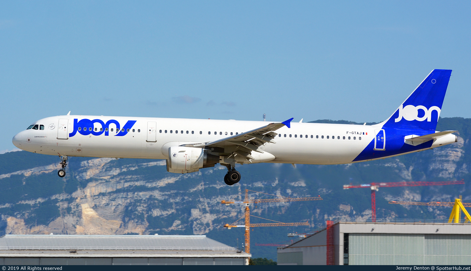 Photo of F-GTAJ - Airbus A321-212 operated by Joon