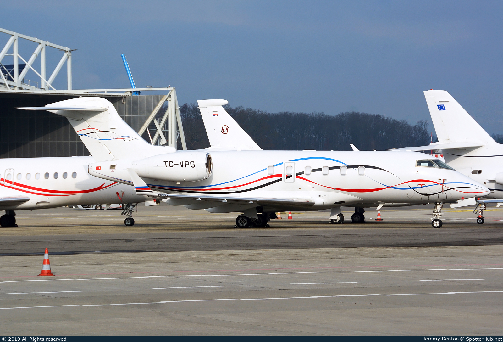 Photo of TC-VPG - Bombardier Challenger 300 operated by Swan Aviation