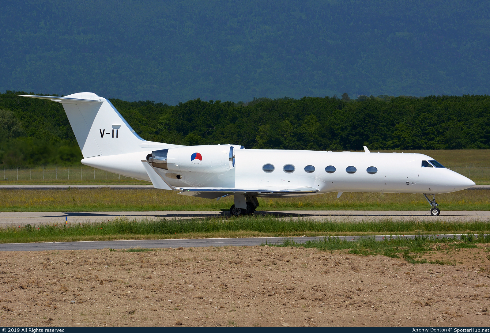 Photo of V-11 - Gulfstream GIV operated by Royal Netherlands Air Force