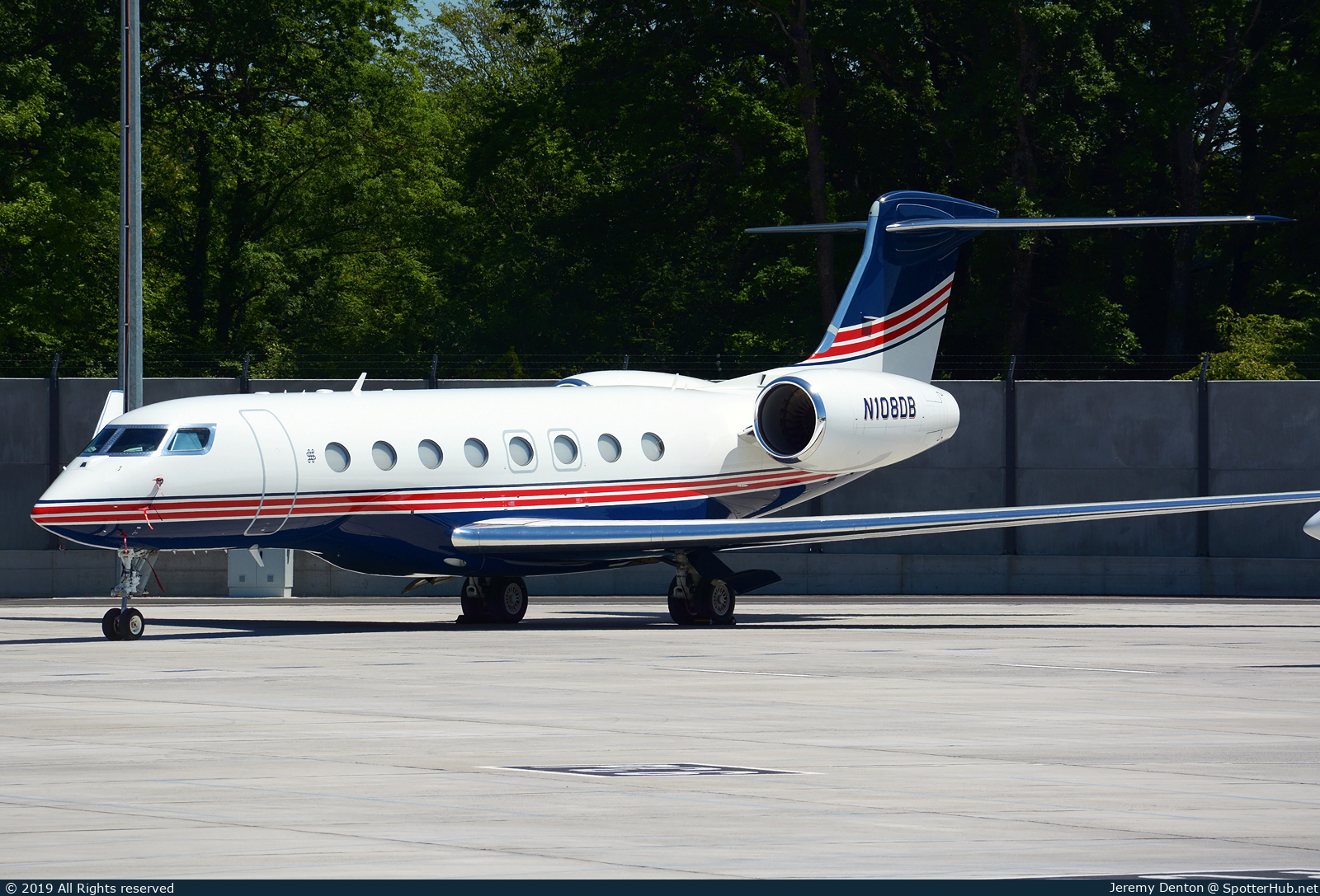 Photo of N108DB - Gulfstream G650ER operated by Solairus Aviation