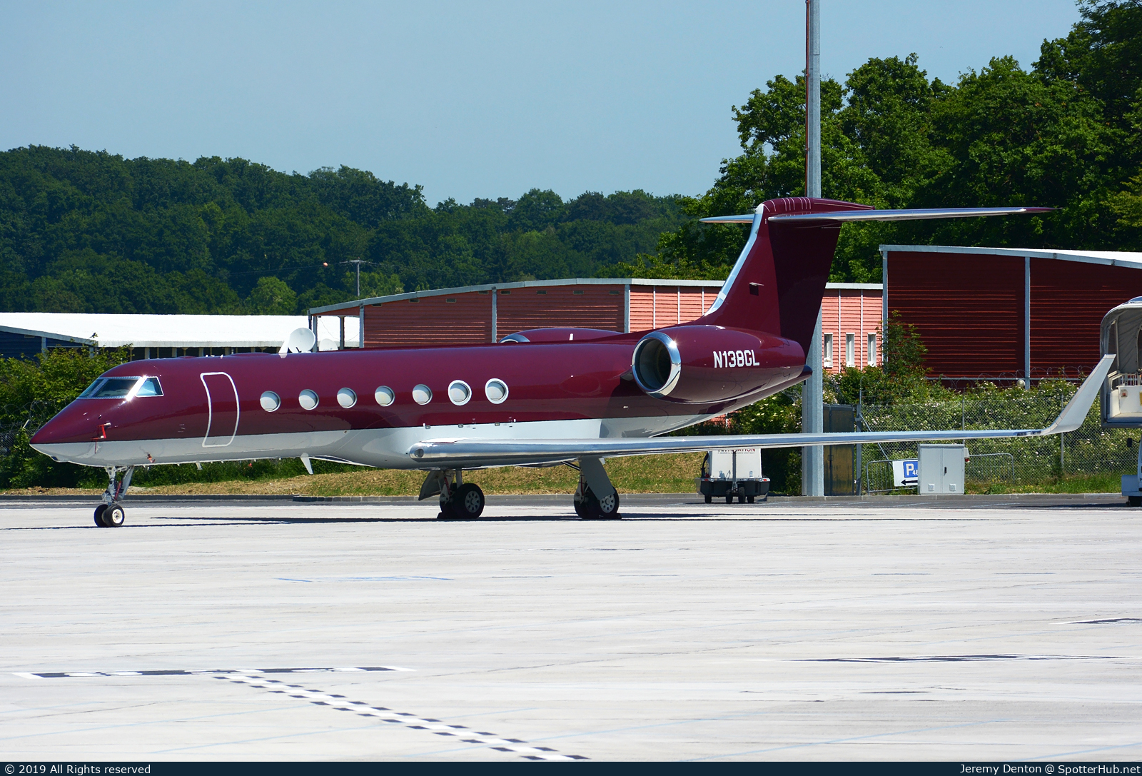 Photo of N138GL - Gulfstream GV-SP (G550) operated by Solairus Aviation