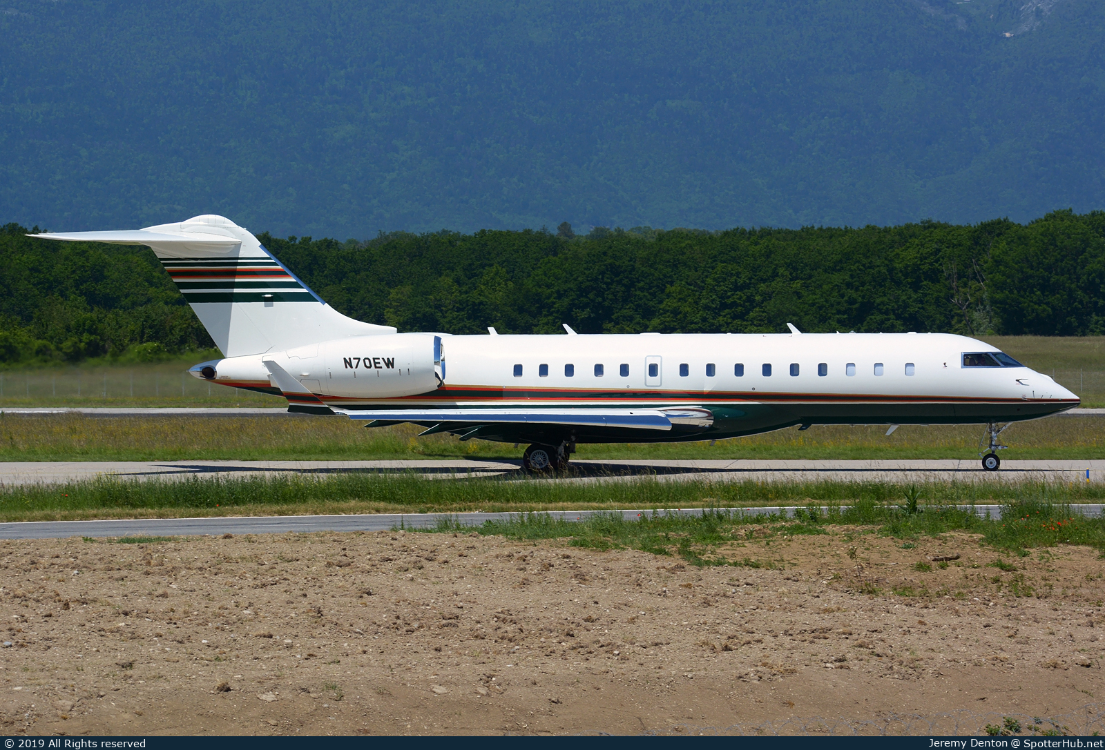 Photo of N70EW - Bombardier Global 6000 operated by Jet Aviation Flight Services