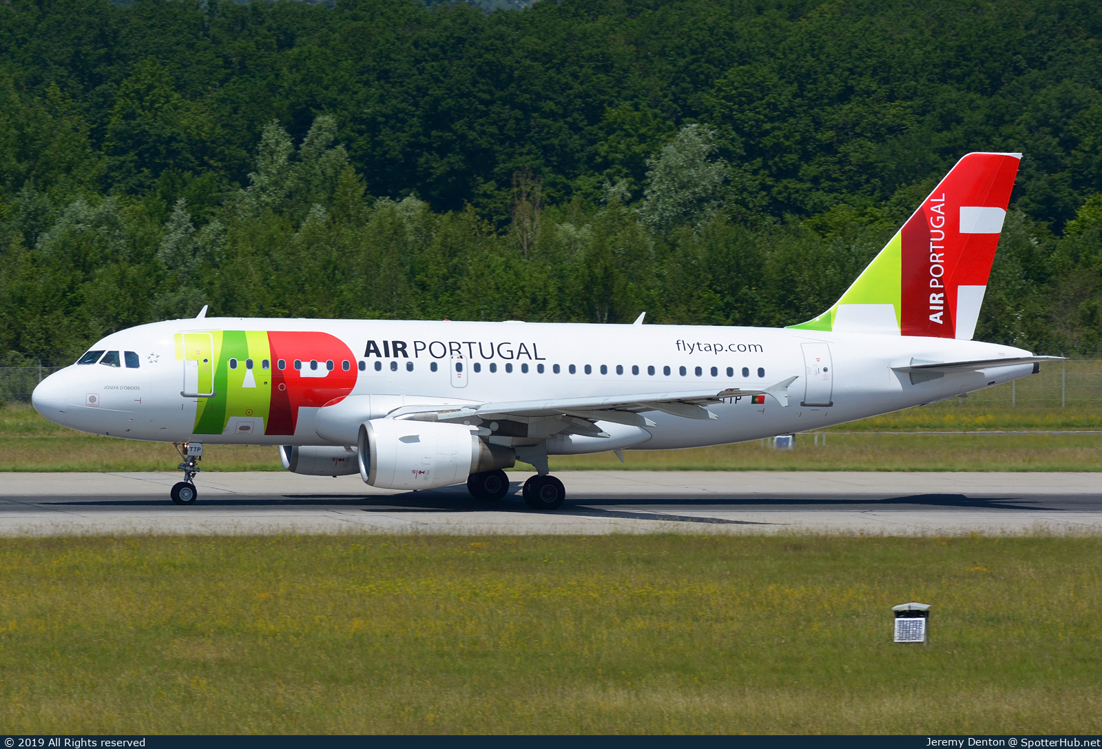 Photo of CS-TTP - Airbus A319-111 operated by TAP Air Portugal