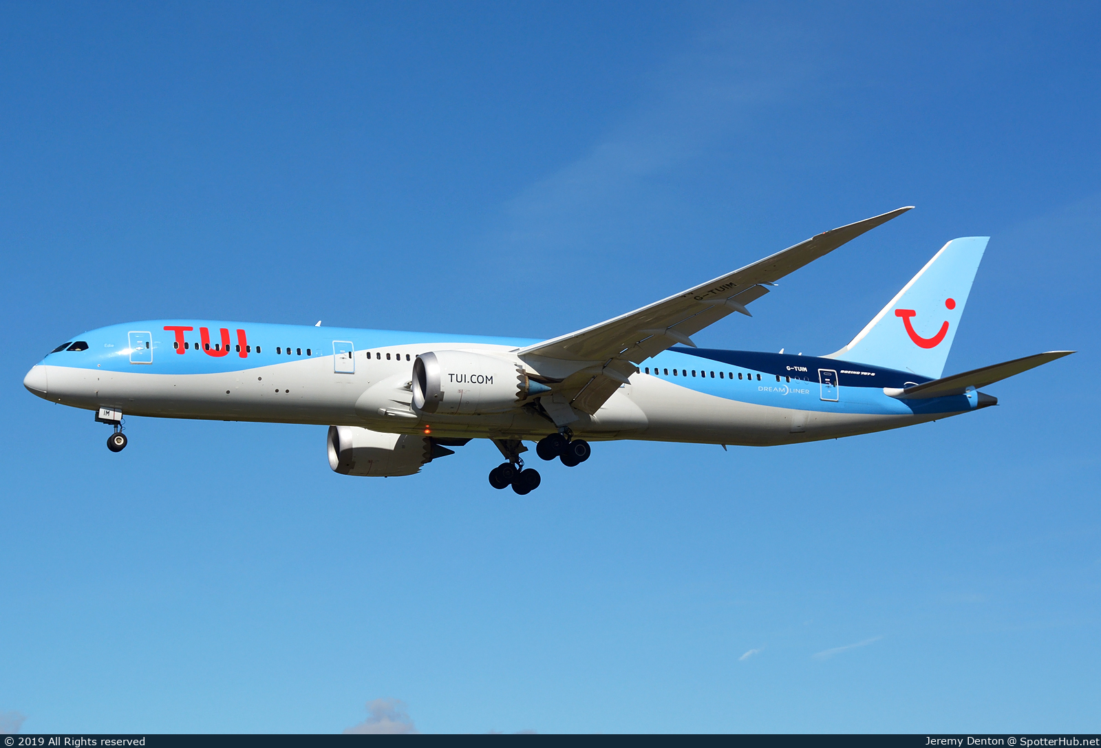 Photo of G-TUIM - Boeing 787-9 Dreamliner operated by TUI Airways