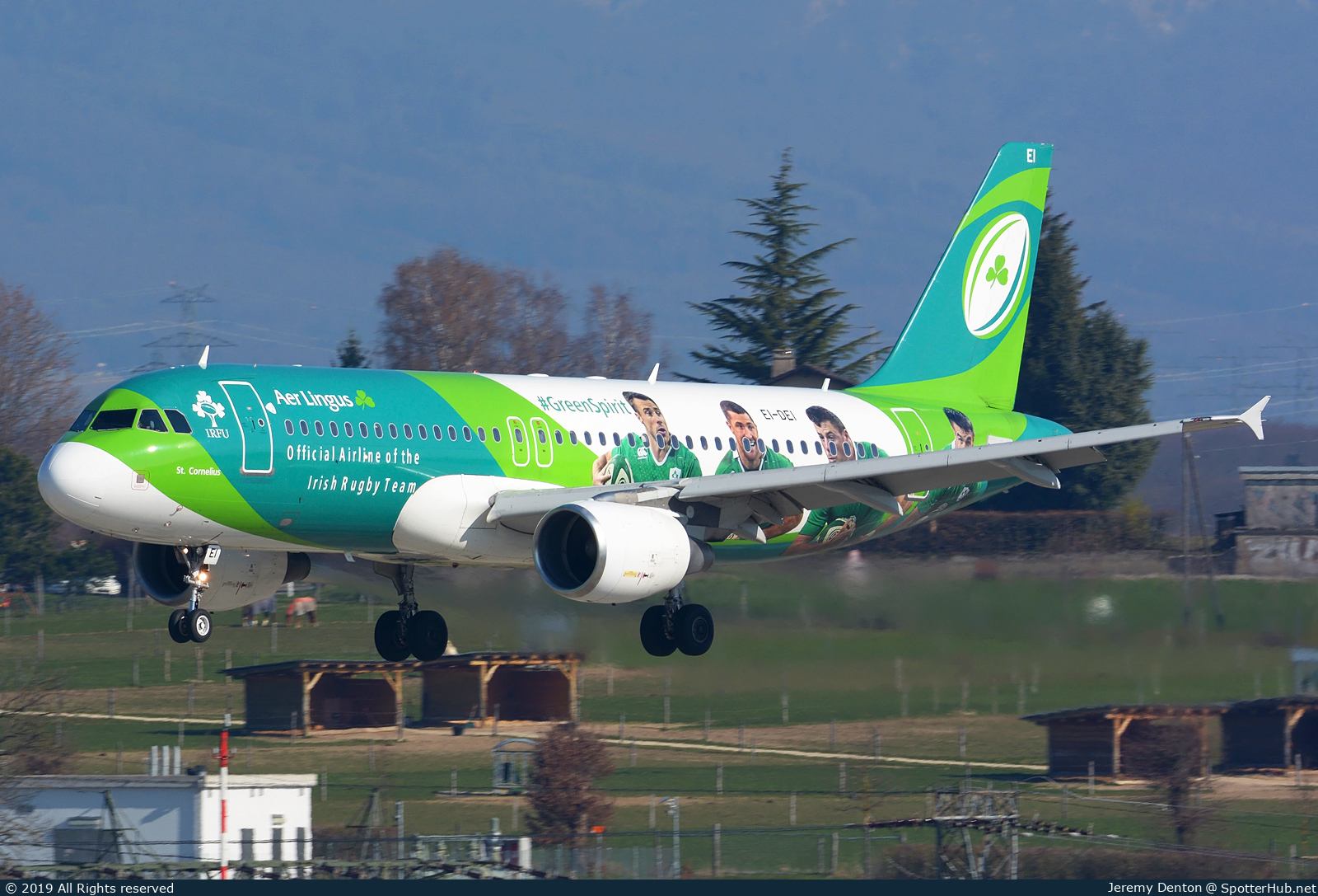 Photo of EI-DEI - Airbus A320-214 operated by Aer Lingus