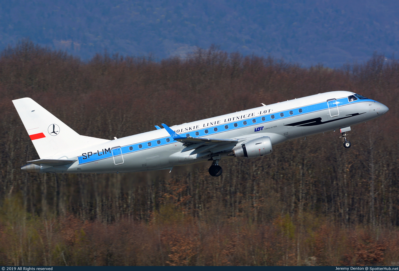 Photo of SP-LIM - Embraer ERJ-175LR operated by LOT Polish Airlines