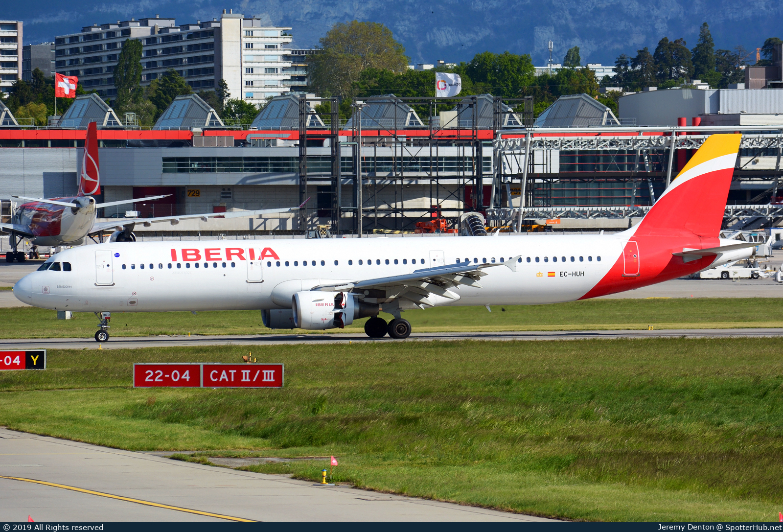 Photo of EC-HUH - Airbus A321-212 operated by Iberia